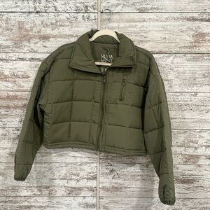 Green quilted crop jacket